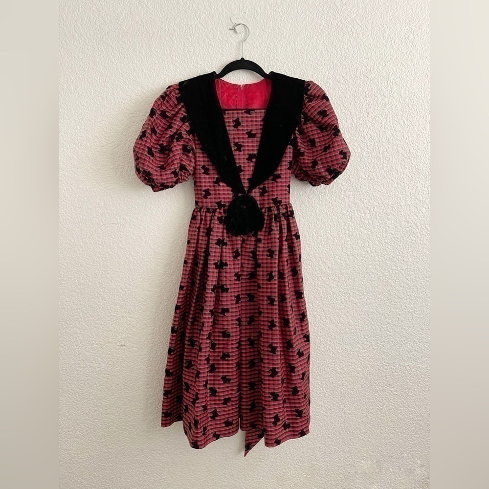Little Girl Short Sleeve Velvet Collar Smocked Plaid Holiday Dress